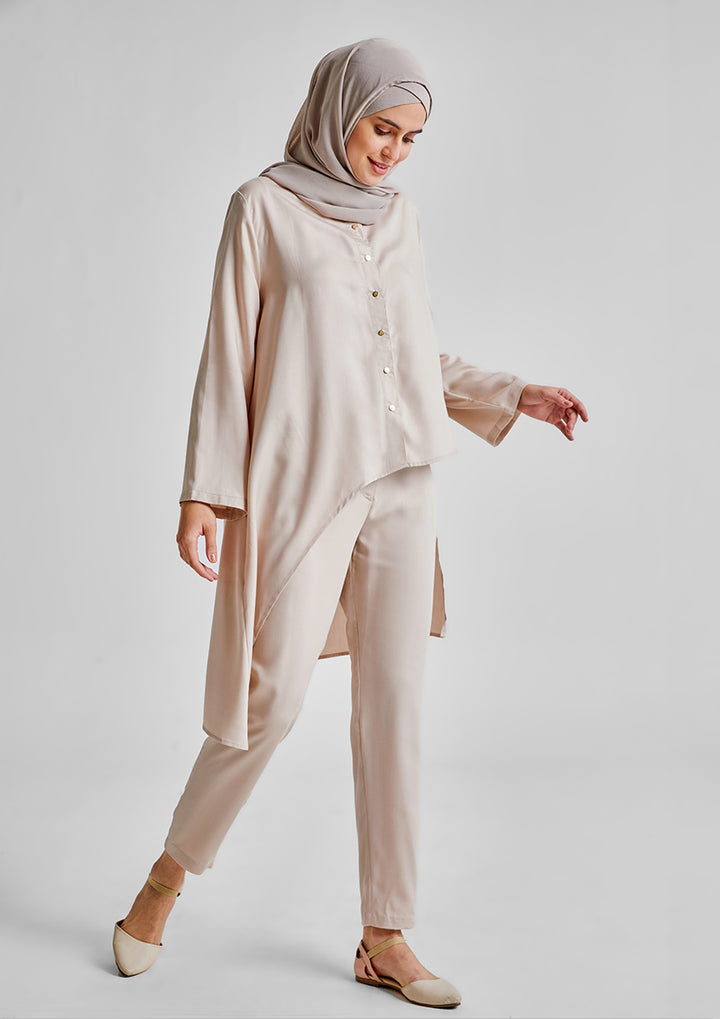 Asymmetric Hem Shirt in Tencel™