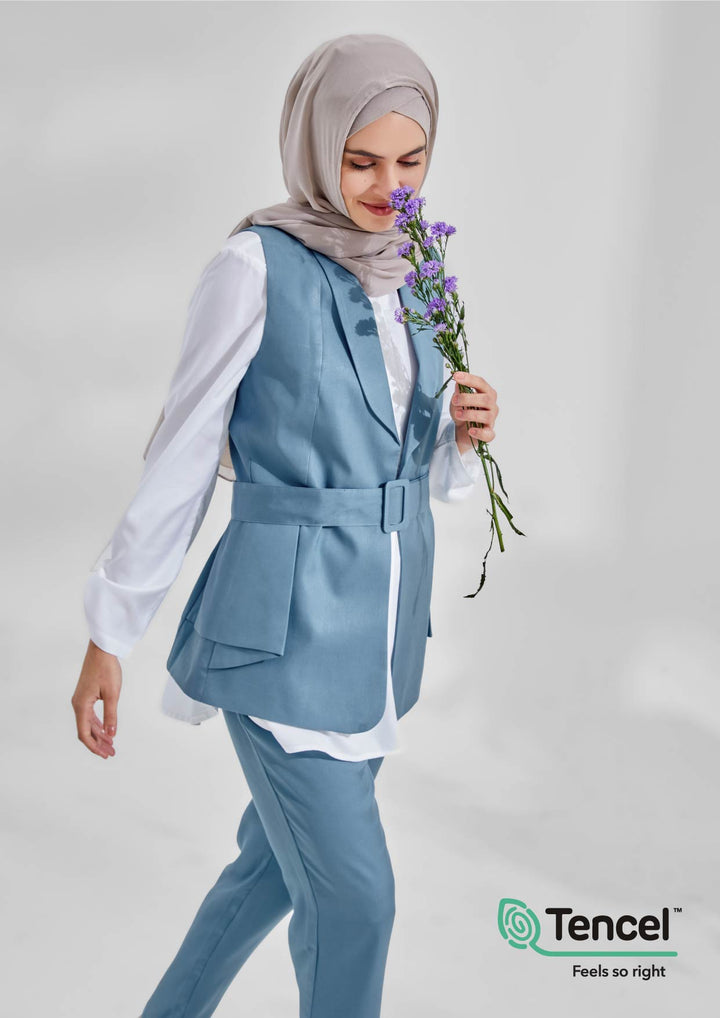 Structured Side-Fold Vest in Tencel™