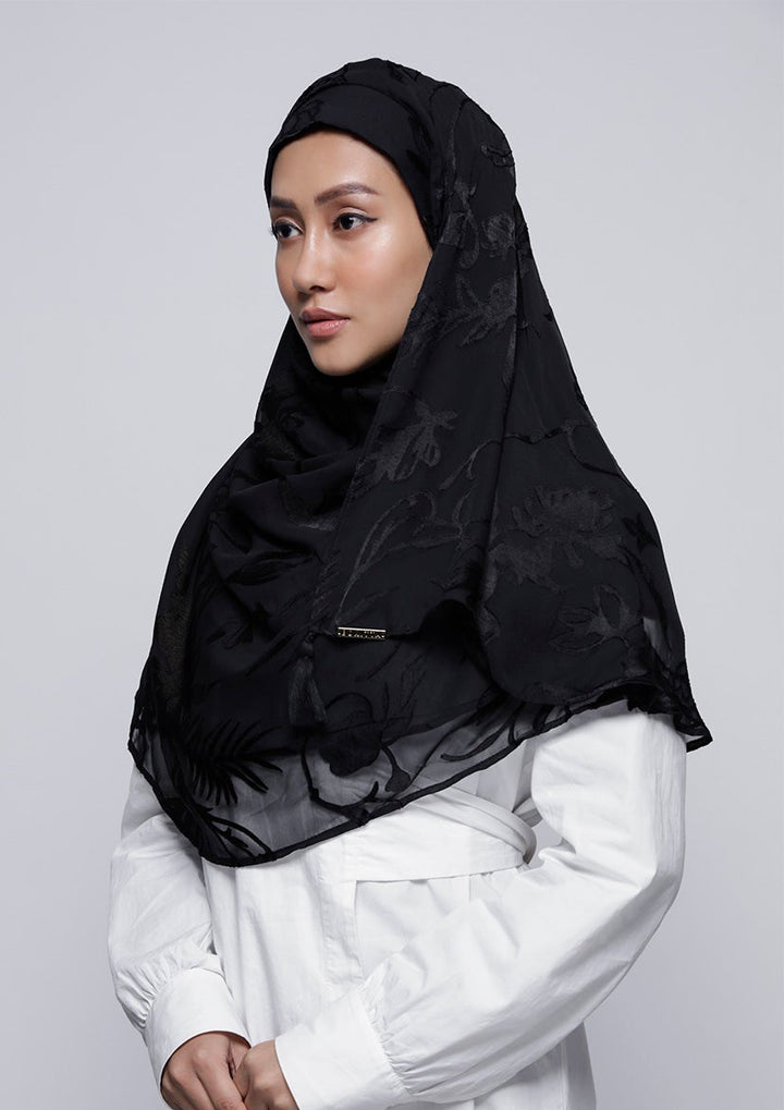 She Black - Printed Brasso - BOKITTA Hijab