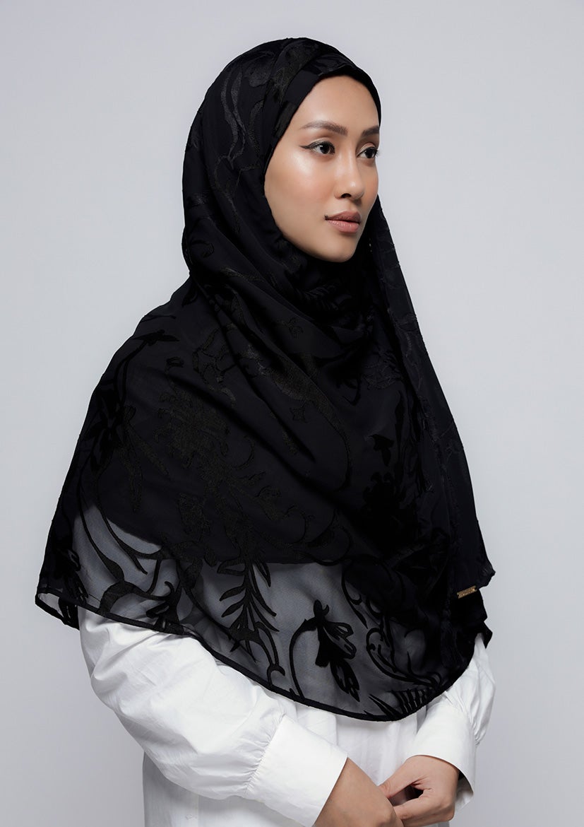 She Black - Printed Brasso - BOKITTA Hijab