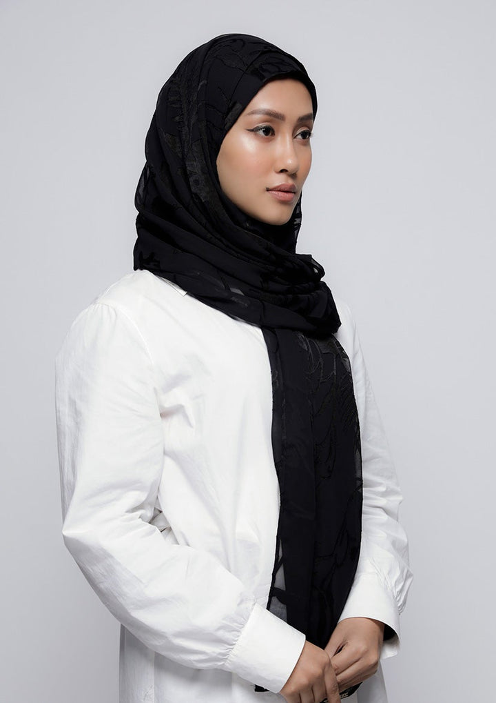 She Black - Printed Brasso - BOKITTA Hijab