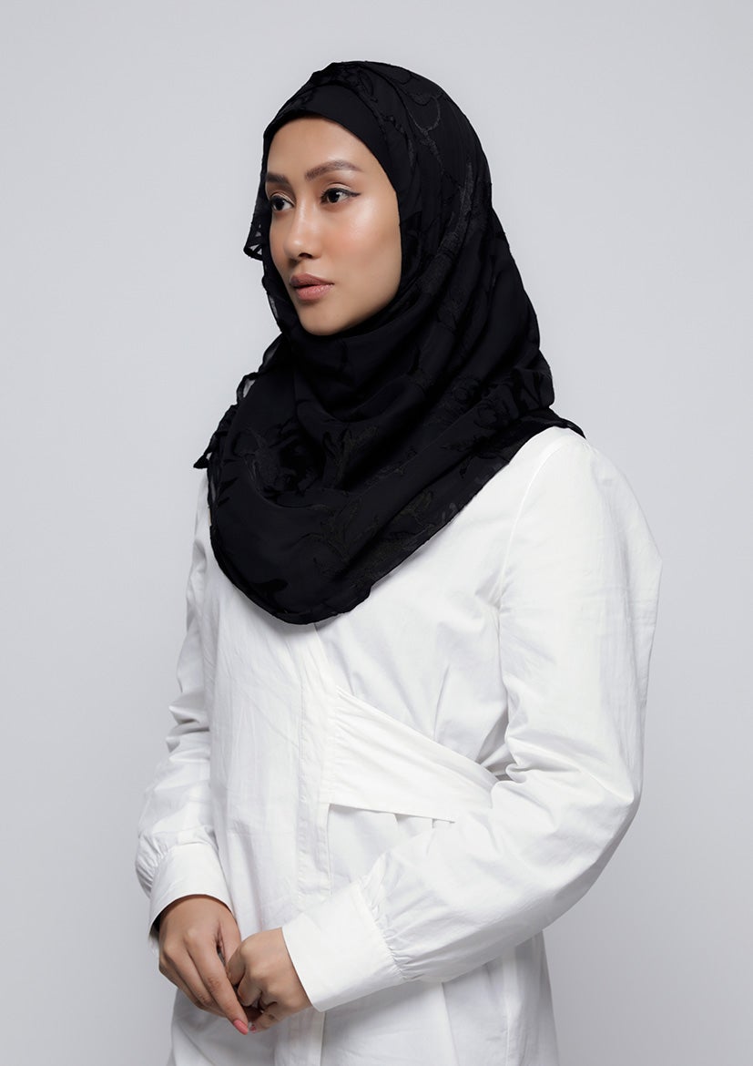 She Black - Printed Brasso - BOKITTA Hijab