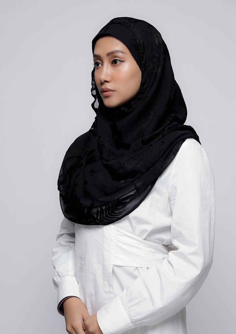 She Black - Printed Brasso - BOKITTA Hijab