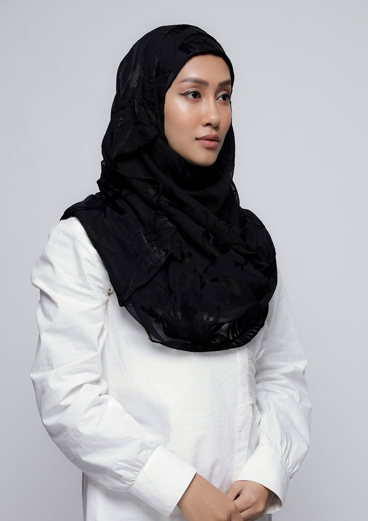She Black - Printed Brasso - BOKITTA Hijab
