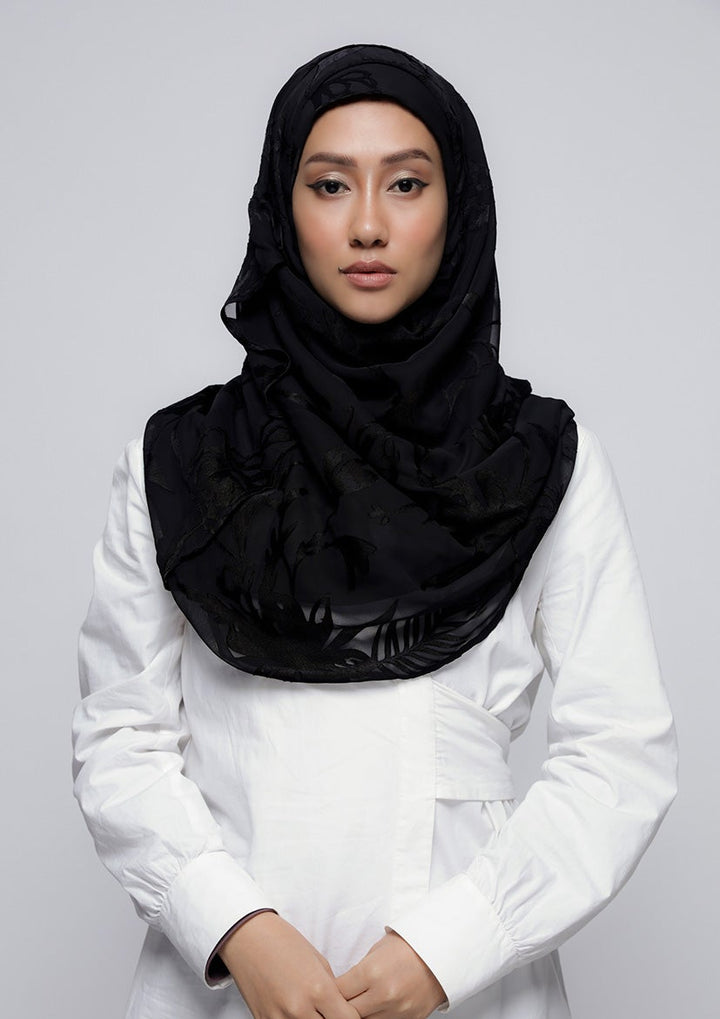 She Black - Printed Brasso - BOKITTA Hijab