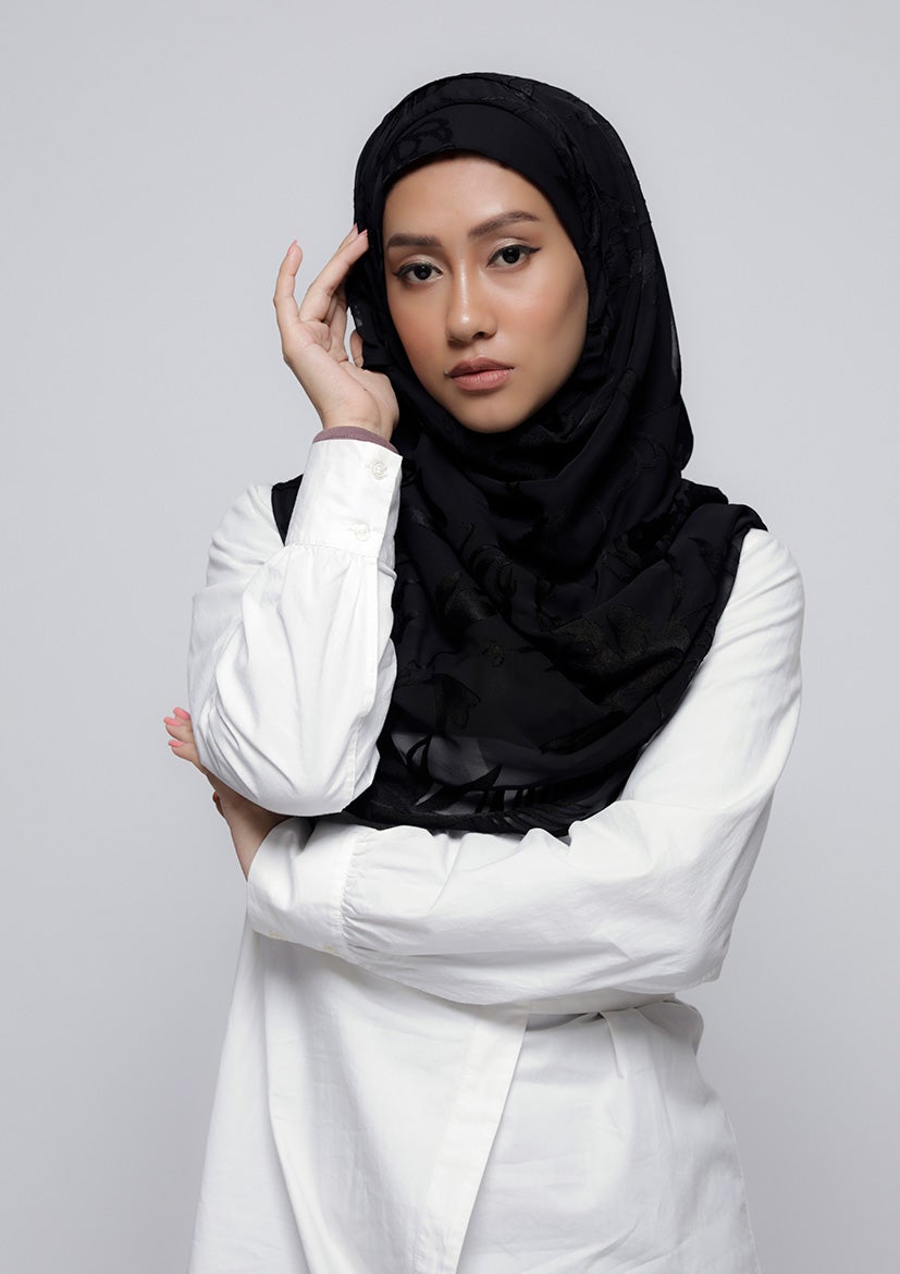 She Black - Printed Brasso - BOKITTA Hijab